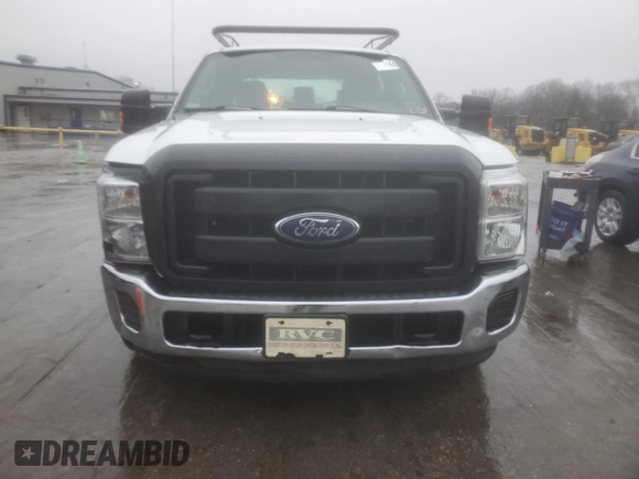 2014 Ford F-250 XL with VIN 1FT7W2A6XEEA57568, listed as a Copart auction lot 44925355 with 184,005 mi miles and Salvage title. Bid and sale history available at DreamBid. Image 5.