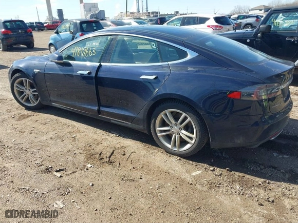 2014 Tesla Model S 60 kWh Battery with VIN 5YJSA1H14EFP41236, listed as a IAAI auction lot 41819663 with NaN miles. Bid and sale history available at carsss.com. Image 3.