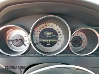 2013 Mercedes-Benz C 250 z VIN WDDGJ4HBXDG065935, wystawiony jako Copart lot #59411585 z przebiegiem 126 866 mil mil oraz Szkoda całkowita • Salvage title. Historia ofert i sprzedaży dostępna na DreamBid. Obrazek 9.