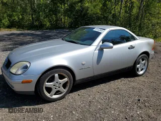 1998 Mercedes-Benz SLK-Class with VIN WDBKK47F1WF017477, listed as a Copart auction lot 70142844 with 136,385 mi miles and Clean Title. Bid and sale history available at carsss.com. Image 1.