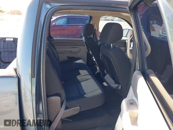 2010 GMC Sierra 1500 with VIN 3GTRCTEA7AG111448, listed as a IAAI auction lot 41800513 with Not Provided miles and . Bid and sale history available at DreamBid. Image 8.