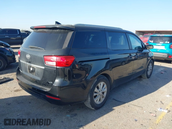 2017 Kia Sedona LX with VIN KNDMB5C19H6242467, listed as a IAAI auction lot 41836591 with 95,403 mi miles. Bid and sale history available at carsss.com. Image 4.