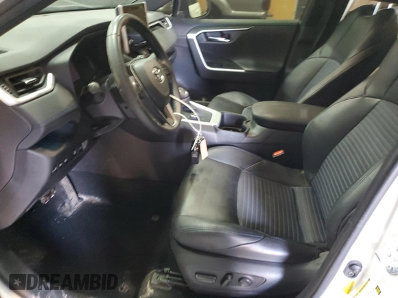 2022 Toyota RAV4 Hybrid XSE with VIN 4T3E6RFV8NU093509, listed as a Copart auction lot 55629435 with 62,477 mi miles and Salvage title. Bid and sale history available at DreamBid. Image 7.