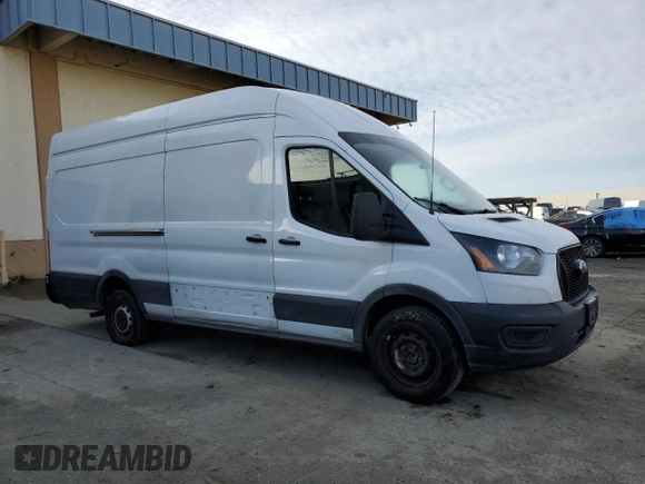 2022 Ford Transit Cargo z VIN 1FTBR3X80NKA69827, wystawiony jako Copart lot #45023705 z przebiegiem 48 992 mil mil oraz Czysty tytuł • Clean title. Historia ofert i sprzedaży dostępna na DreamBid. Obrazek 4.