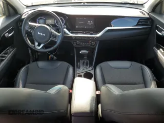 2022 Kia Niro LXS SE with VIN KNDCB3LC5N5512667, listed as a Copart auction lot 74836124 with 46,530 mi miles and Salvage Title. Bid and sale history available at carsss.com. Image 8.