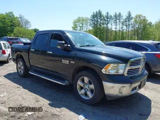 2015 Ram 1500 Big Horn z VIN 1C6RR7LT2FS731349, wystawiony jako IAAI lot #42189905 z przebiegiem 152 613 mil mil oraz . Historia ofert i sprzedaży dostępna na DreamBid. Obrazek 1.