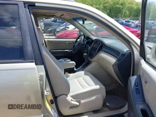 2003 Toyota Highlander z VIN JTEHF21A030137539, wystawiony jako IAAI lot #42196656 z przebiegiem 259 112 mil mil oraz . Historia ofert i sprzedaży dostępna na DreamBid. Obrazek 5.