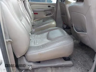 2006 GMC Yukon XL z VIN 1GKFK66U16J136355, wystawiony jako IAAI lot #42479045 z przebiegiem 267 778 mil mil oraz . Historia ofert i sprzedaży dostępna na DreamBid. Obrazek 8.
