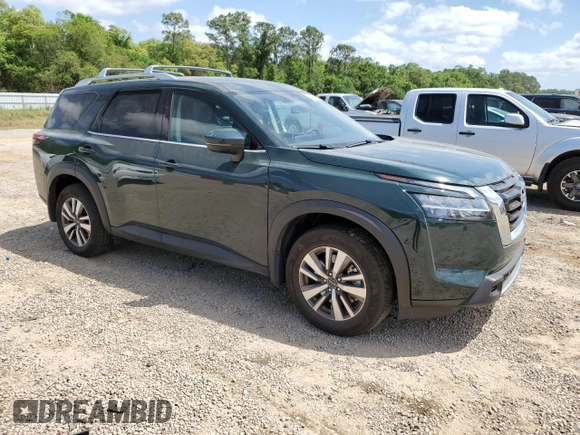 2024 Nissan Pathfinder SL z VIN 5N1DR3CC1RC259568, wystawiony jako Copart lot #53545965 z przebiegiem 10 585 mil mil oraz Szkoda całkowita • Salvage title. Historia ofert i sprzedaży dostępna na DreamBid. Obrazek 4.