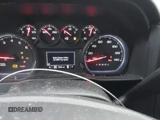 2021 Chevrolet Silverado 1500 Custom Trail Boss with VIN 1GCPYCEF1MZ433544, listed as a IAAI auction lot 41240358 with 71,041 mi miles and . Bid and sale history available at DreamBid. Image 6.