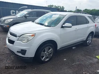 2013 Chevrolet Equinox LT z VIN 2GNALDEK5D1217350, wystawiony jako IAAI lot #42381917 z przebiegiem 212 803 mil mil oraz . Historia ofert i sprzedaży dostępna na DreamBid. Obrazek 2.