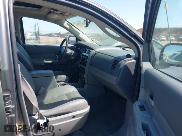 2005 Dodge Durango SLT z VIN 1D8HB48D55F594330, wystawiony jako IAAI lot #42576924 z przebiegiem 151 826 mil mil oraz . Historia ofert i sprzedaży dostępna na DreamBid. Obrazek 5.