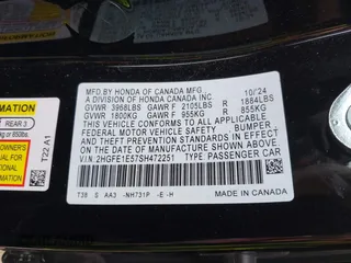 2025 Honda Civic Si with VIN 2HGFE1E57SH472251, listed as a IAAI auction lot 41776803 with 5,608 mi miles and . Bid and sale history available at DreamBid. Image 9.