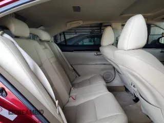 2014 Lexus ES 330 z VIN JTHBK1GG4E2135861, wystawiony jako Copart lot #49651315 z przebiegiem 145 818 mil mil oraz Szkoda całkowita • Salvage title. Historia ofert i sprzedaży dostępna na DreamBid. Obrazek 10.