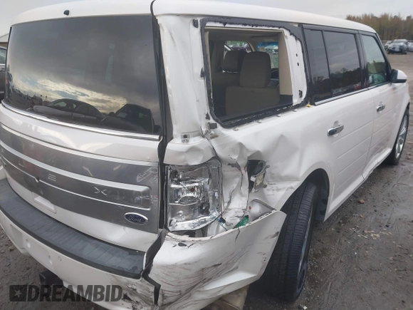 2014 Ford Flex Limited with VIN 2FMGK5D80EBD36058, listed as a IAAI auction lot 40819765 with 136,276 mi miles. Bid and sale history available at carsss.com. Image 6.