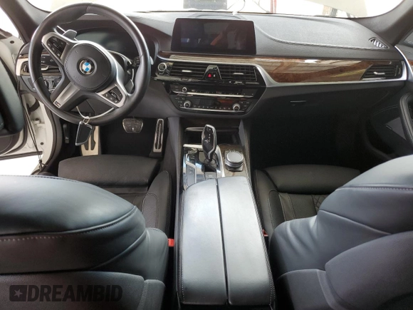 2020 BMW 5 Series M550i xDrive z VIN WBAJS7C07LBN96328, wystawiony jako Copart lot #52234045 z przebiegiem 46 515 mil mil oraz Nie do naprawy • Non repairable. Historia ofert i sprzedaży dostępna na DreamBid. Obrazek 8.