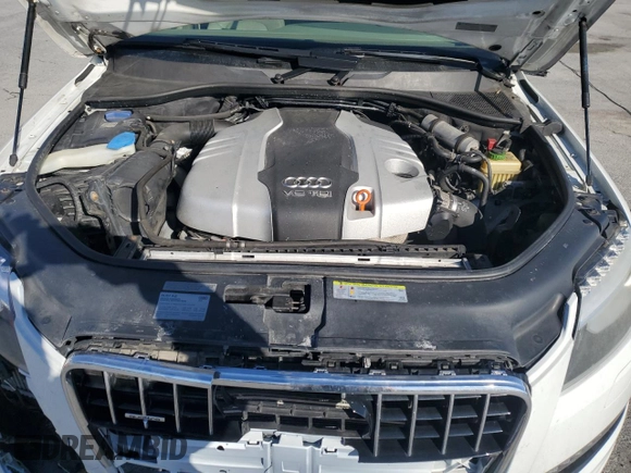 2013 Audi Q7 3.0L TDI Premium Plus with VIN WA1LMAFE1DD005811, listed as a Copart auction lot 45564065 with 88,604 mi miles and Salvage Title. Bid and sale history available at carsss.com. Image 12.