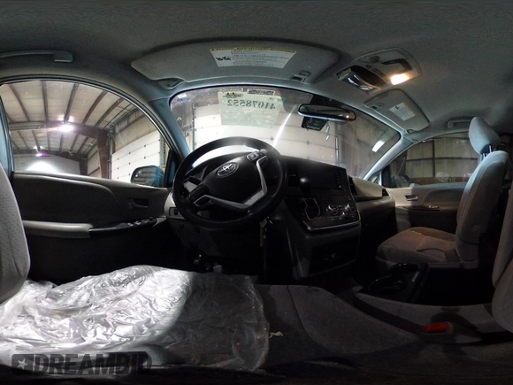 2018 Toyota Sienna LE Auto Access Seat with VIN 5TDKZ3DC4JS906025, listed as a IAAI auction lot 41078552 with 227,565 mi miles. Bid and sale history available at carsss.com. Image 20.