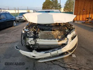 2015 Volvo V60 Cross Country T5 with VIN YV4612HK1F1001957, listed as a Copart auction lot 51150465 with 121,642 mi miles and Salvage Title. Bid and sale history available at carsss.com. Image 5.