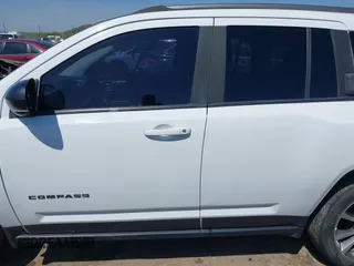 2016 Jeep Compass Sport z VIN 1C4NJCBAXGD806456, wystawiony jako IAAI lot #41967561 z przebiegiem 125 305 mil mil oraz . Historia ofert i sprzedaży dostępna na DreamBid. Obrazek 14.