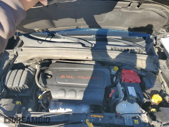 2020 Jeep Renegade Sport with VIN ZACNJAAB2LPL66157, listed as a Copart auction lot 87719715 with 150,541 mi miles and Salvage Title. Bid and sale history available at DreamBid. Image 12.