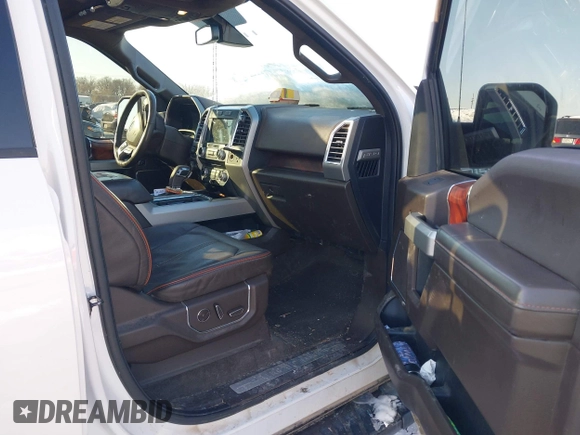 2016 Ford F-150 XLT with VIN 1FTEW1EG5GFC35498, listed as a IAAI auction lot 41309782 with 172,862 mi miles. Bid and sale history available at carsss.com. Image 5.