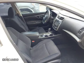 2018 Nissan Altima 2.5 SR with VIN 1N4AL3AP2JC140548, listed as a IAAI auction lot 41968993 with 112,000 mi miles. Bid and sale history available at carsss.com. Image 5.