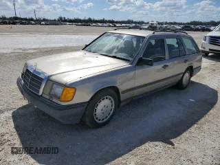 1989 Mercedes-Benz 300 с VIN WDBEA90D9KF120422, выставлен на аукционе Copart как лот 77745044 с пробегом 143 784 миль миль и На запчасти • Non repairable. История ставок и продаж доступна на DreamBid. Изображение 1.