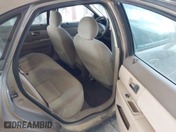 2002 Ford Taurus SES Standard with VIN 1FAFP55U32A171004, listed as a IAAI auction lot 41782261 with 105,967 mi miles. Bid and sale history available at carsss.com. Image 8.