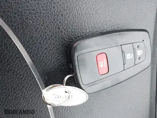 2019 Toyota Prius L Eco with VIN JTDKARFU3K3081100, listed as a IAAI auction lot 38896610 with 79,542 mi miles. Bid and sale history available at carsss.com. Image 11.