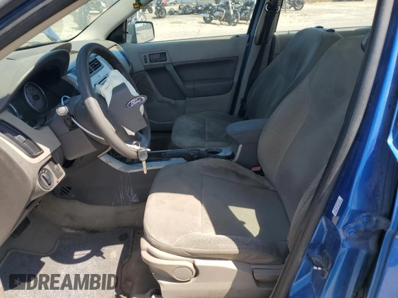 2010 Ford Focus S z VIN 1FAHP3EN4AW138245, wystawiony jako Copart lot #55162365 z przebiegiem 141 703 mil mil oraz Szkody całkowita. Historia ofert i sprzedaży dostępna na DreamBid. Obrazek 7.