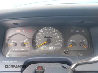 1996 Mercury Grand Marquis LS z VIN 2MELM75W0TX655576, wystawiony jako IAAI lot #42059805 z przebiegiem 46 837 mil mil oraz . Historia ofert i sprzedaży dostępna na DreamBid. Obrazek 7.