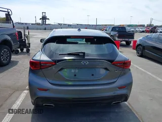2018 Infiniti QX30 z VIN SJKCH5CP2JA004717, wystawiony jako IAAI lot #42272092 z przebiegiem 129 911 mil mil oraz . Historia ofert i sprzedaży dostępna na DreamBid. Obrazek 17.