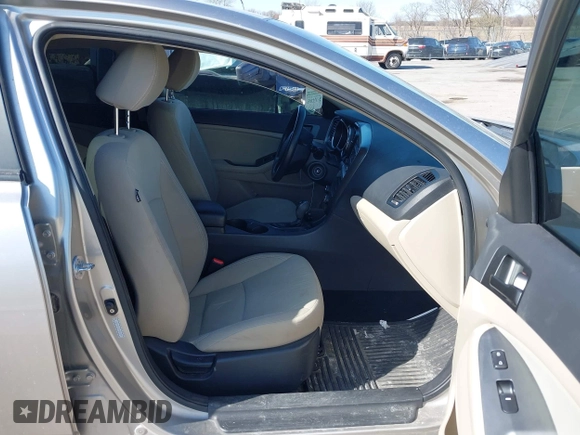 2013 Kia Optima LX with VIN KNAGM4A73D5356339, listed as a IAAI auction lot 41979364 with 140,000 mi miles. Bid and sale history available at carsss.com. Image 5.