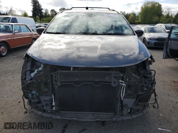 2017 Chrysler Pacifica Touring L z VIN 2C4RC1BG0HR559239, wystawiony jako Copart lot #53901775 z przebiegiem 102 037 mil mil oraz Szkoda całkowita • Salvage title. Historia ofert i sprzedaży dostępna na DreamBid. Obrazek 5.