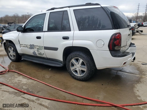 2005 Chevrolet TrailBlazer LT with VIN 1GNDT13S952387209, listed as a Copart auction lot 47542465 with 156,109 mi miles and Non Repairable. Bid and sale history available at carsss.com. Image 2.
