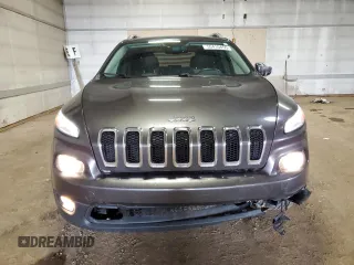 2014 Jeep Cherokee Latitude with VIN 1C4PJMCS4EW175520, listed as a Copart auction lot 55410455 with 213,632 mi miles and Clean Title. Bid and sale history available at DreamBid. Image 5.