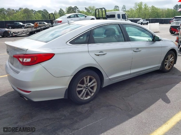 2016 Hyundai Sonata 2.4L SE with VIN 5NPE24AF9GH305164, listed as a IAAI auction lot 41935979 with 242,605 mi miles. Bid and sale history available at carsss.com. Image 4.