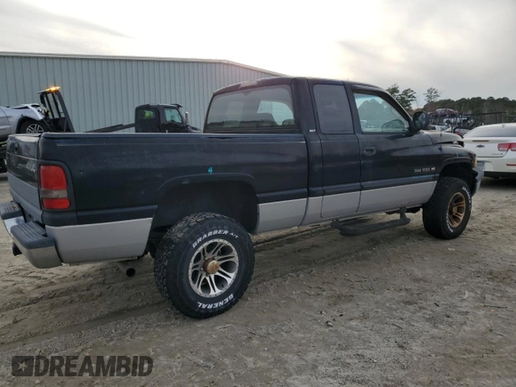 2000 Dodge 1500 z VIN 1B7HF13Z7YJ115816, wystawiony jako Copart lot #84693474 z przebiegiem 189 647 mil mil oraz Szkoda całkowita • Salvage title. Historia ofert i sprzedaży dostępna na DreamBid. Obrazek 3.
