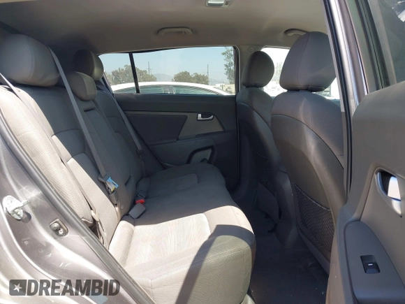 2011 Kia Sportage LX with VIN KNDPBCA20B7170217, listed as a IAAI auction lot 42303069 with 186,994 mi miles and . Bid and sale history available at DreamBid. Image 8.