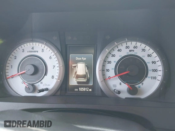 2015 Toyota Sienna SE with VIN 5TDXK3DCXFS680767, listed as a IAAI auction lot 42237107 with 105,912 mi miles and . Bid and sale history available at DreamBid. Image 7.
