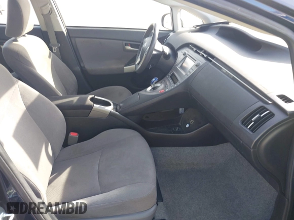 2015 Toyota Prius Four with VIN JTDKN3DU0F0473415, listed as a IAAI auction lot 42008750 with 87,760 mi miles. Bid and sale history available at carsss.com. Image 5.