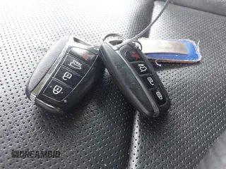 2017 Hyundai Santa Fe Ultimate z VIN 5XYZW4LA3HG472104, wystawiony jako IAAI lot #42352652 z przebiegiem 114 205 mil mil oraz . Historia ofert i sprzedaży dostępna na DreamBid. Obrazek 11.