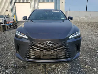 2024 Lexus RX 350 z VIN 2T2BAMCAXRC044281, wystawiony jako Copart lot #83085844 z przebiegiem 21 737 mil mil oraz Szkody całkowita. Historia ofert i sprzedaży dostępna na DreamBid. Obrazek 5.