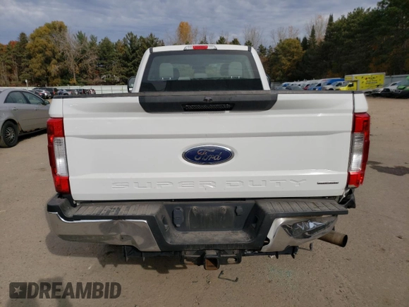 2017 Ford F-250 XLT z VIN 1FT7X2A60HEF21937, wystawiony jako Copart lot #77828424 z przebiegiem 98 679 mil mil oraz Szkoda całkowita • Salvage title. Historia ofert i sprzedaży dostępna na DreamBid. Obrazek 6.