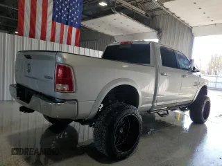 2017 Ram 2500 Laramie with VIN 3C6UR5FL8HG725754, listed as a Copart auction lot 44160425 with 150,148 mi miles and Clean Title. Bid and sale history available at carsss.com. Image 3.