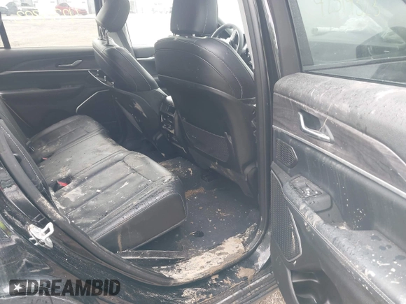 2022 Jeep Grand Cherokee with VIN 1C4RJYB69N8715243, listed as a IAAI auction lot 42319323 with 23,405 mi miles and . Bid and sale history available at DreamBid. Image 8.