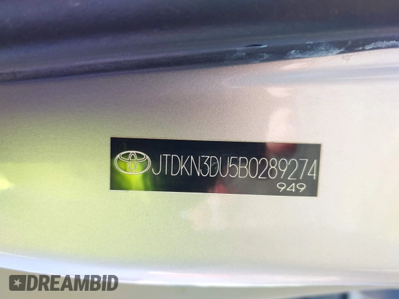 2011 Toyota Prius I with VIN JTDKN3DU5B0289274, listed as a IAAI auction lot 40934391 with 98,154 mi miles. Bid and sale history available at carsss.com. Image 9.
