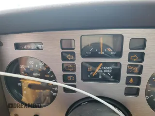 1984 Pontiac Fiero z VIN 1G2AF37R6EP320306, wystawiony jako Copart lot #68255394 z przebiegiem 49 284 mil mil oraz Tytuł czysty. Historia ofert i sprzedaży dostępna na DreamBid. Obrazek 9.