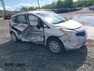 2015 Nissan Note SV z VIN 3N1CE2CP5FL396637, wystawiony jako IAAI lot #42168525 z przebiegiem 145 546 mil mil oraz . Historia ofert i sprzedaży dostępna na DreamBid. Obrazek 1.